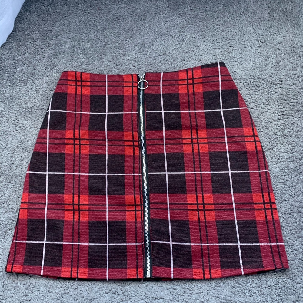plaid skirt